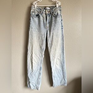 Zara adult women size 2 super light wash 90s style straight leg denim jeans